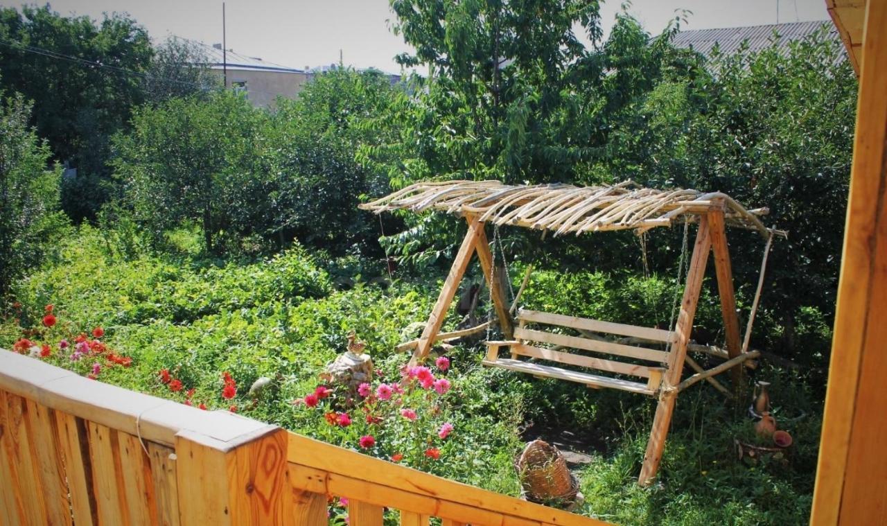 Armen'S B&B Sevan Bagian luar foto